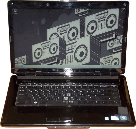 Ноутбук Dell Inspiron 1545 в открытом виде