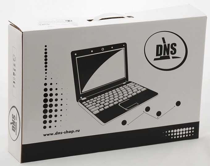 Внешний вид Retail-упаковки ноутбука Clevo StyleNote C5501Q (DNS 0129431)