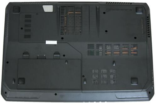 MSI GT780DX вид снизу
